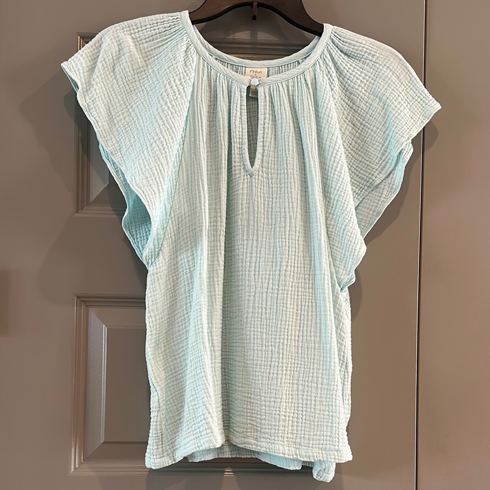 LAST CALL! Evereve Roan + Ryan Aqua Gauze Flutter Sleeve Blouse